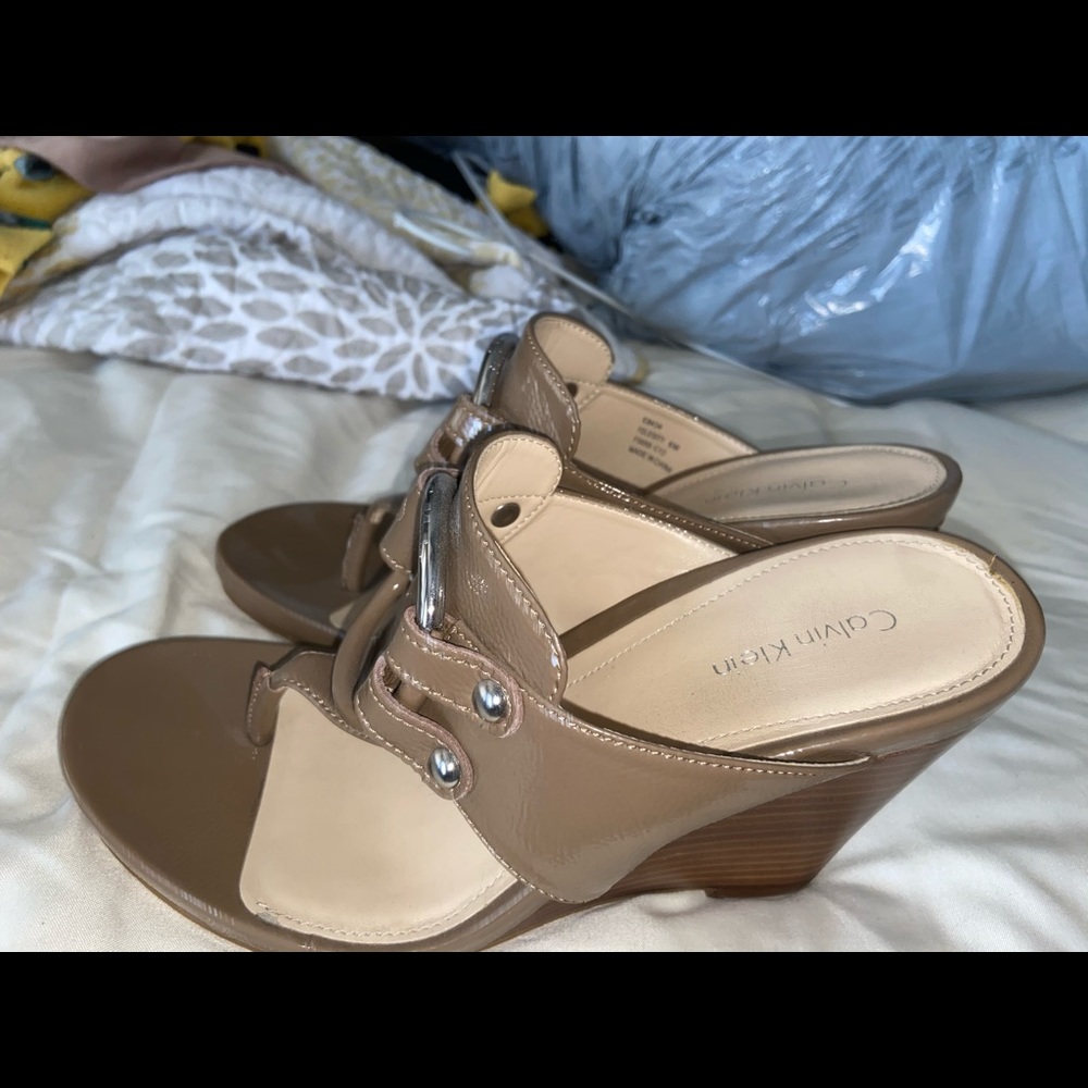 Calvin Klein beige Pumps heels
